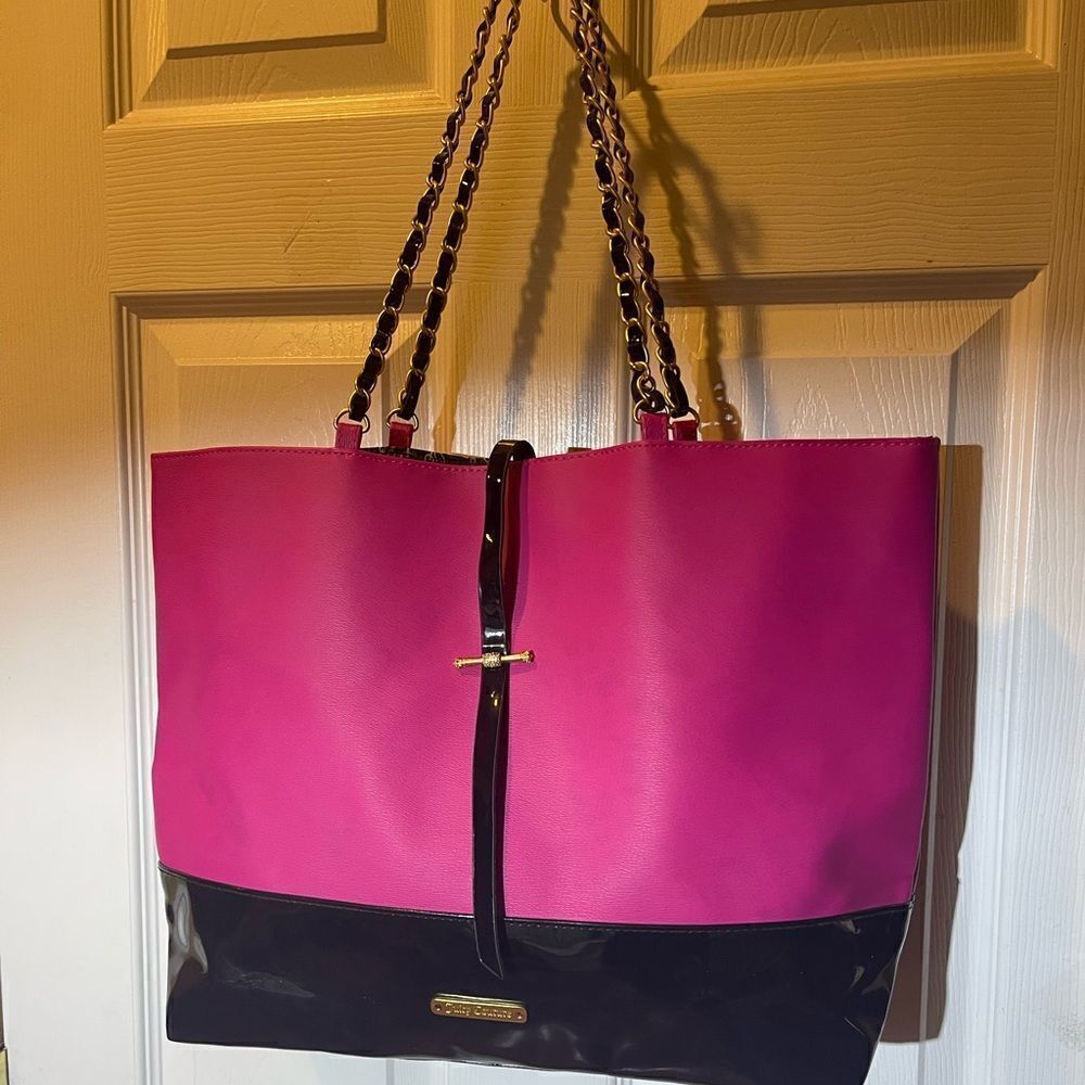 Juicy Couture synthetic hot pink & black pate large tote chain strap.